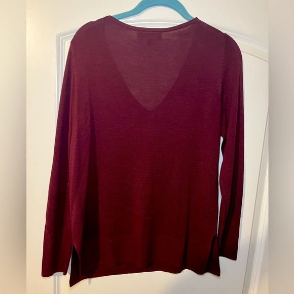 Banana republic size small sweater - Picture 4 of 4